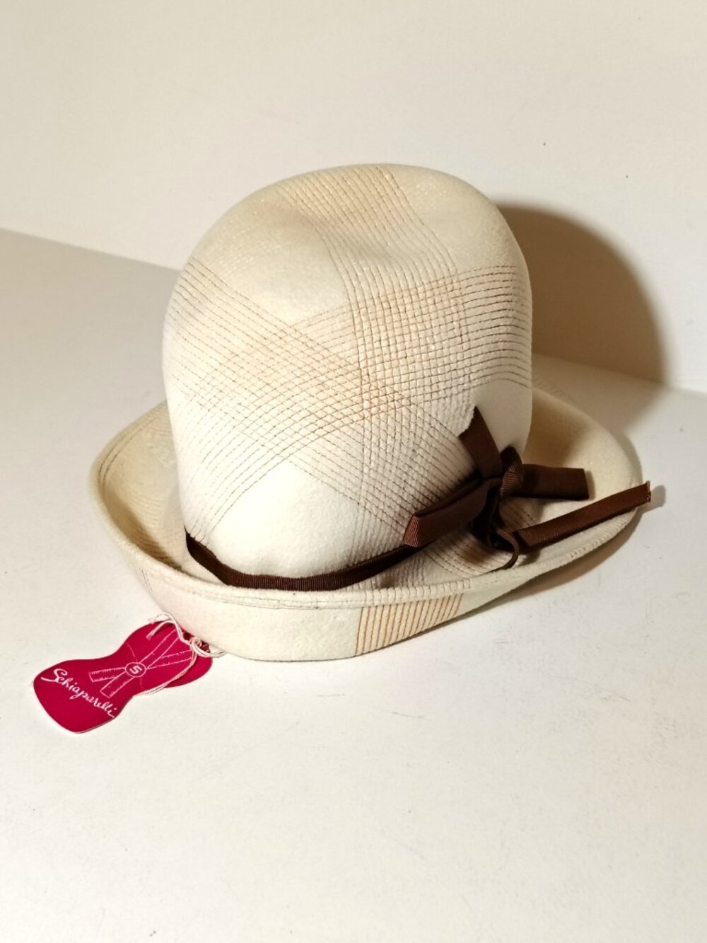 SCHIAPARELLI PARIS Wool Hat DEADSTOCK NWT Cream Plaid Felt Traveler's Bowler VTG